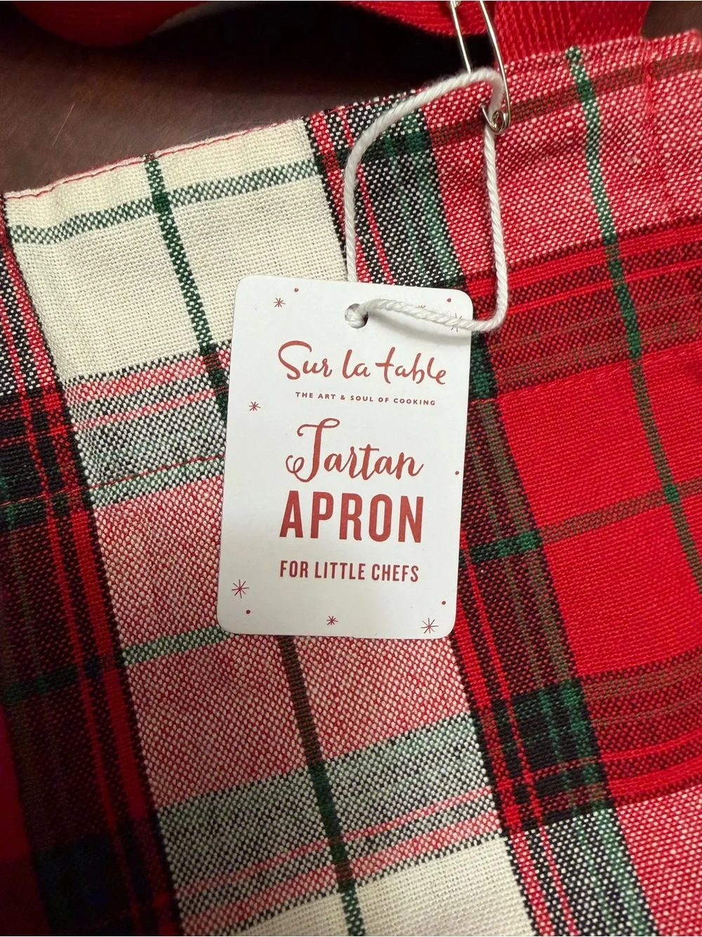 Sur La Table Tartan Plaid Kitchen Set Apron Oven Mitts Napkins Holiday NWT